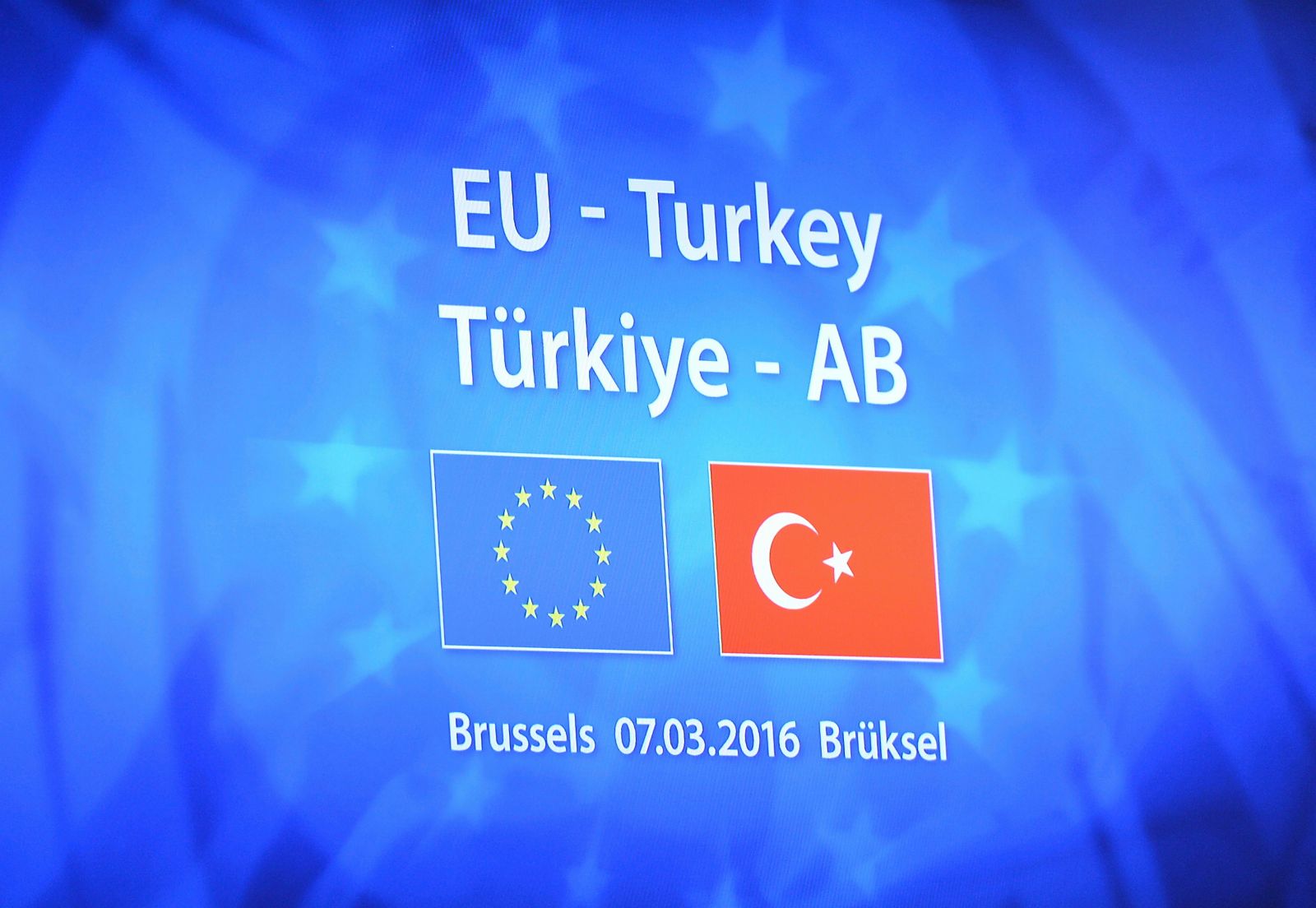 Aile fotoğrafına "Türk bayrağı" ayarı