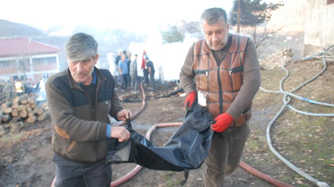 Üç kardeş de aynı tabuta konuldu