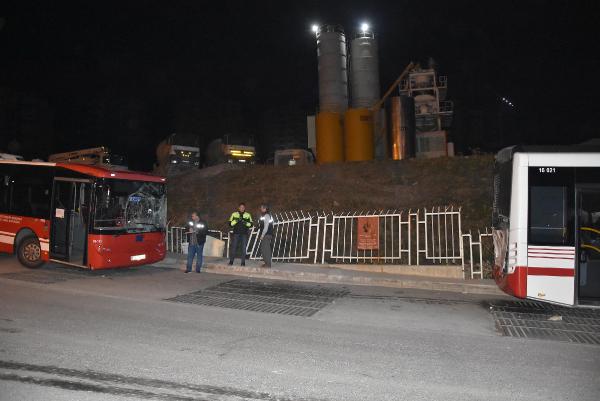 Şoför, park ettiği otobüs hareket edince sıkışarak hayatını kaybetti