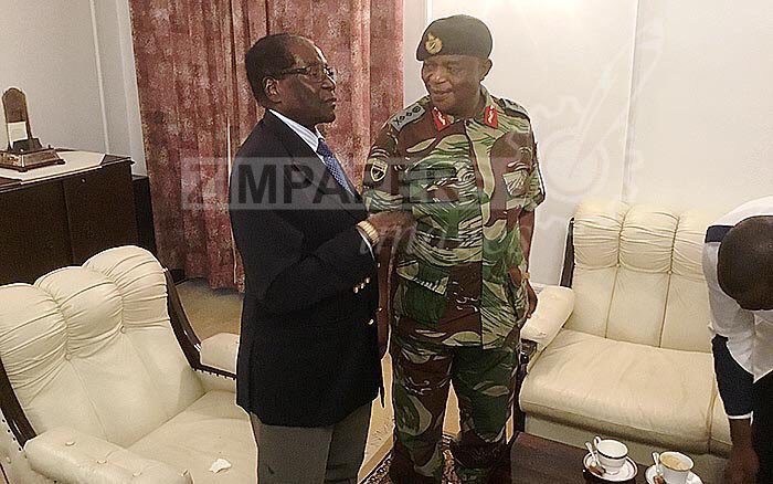 Zimbabve'deki darbe sonrası Mugabe'nin ilk fotoğrafları