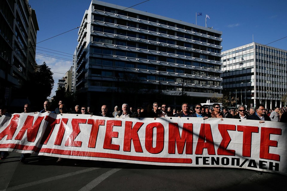 Yunanistan'da genel grev hayatı felç etti