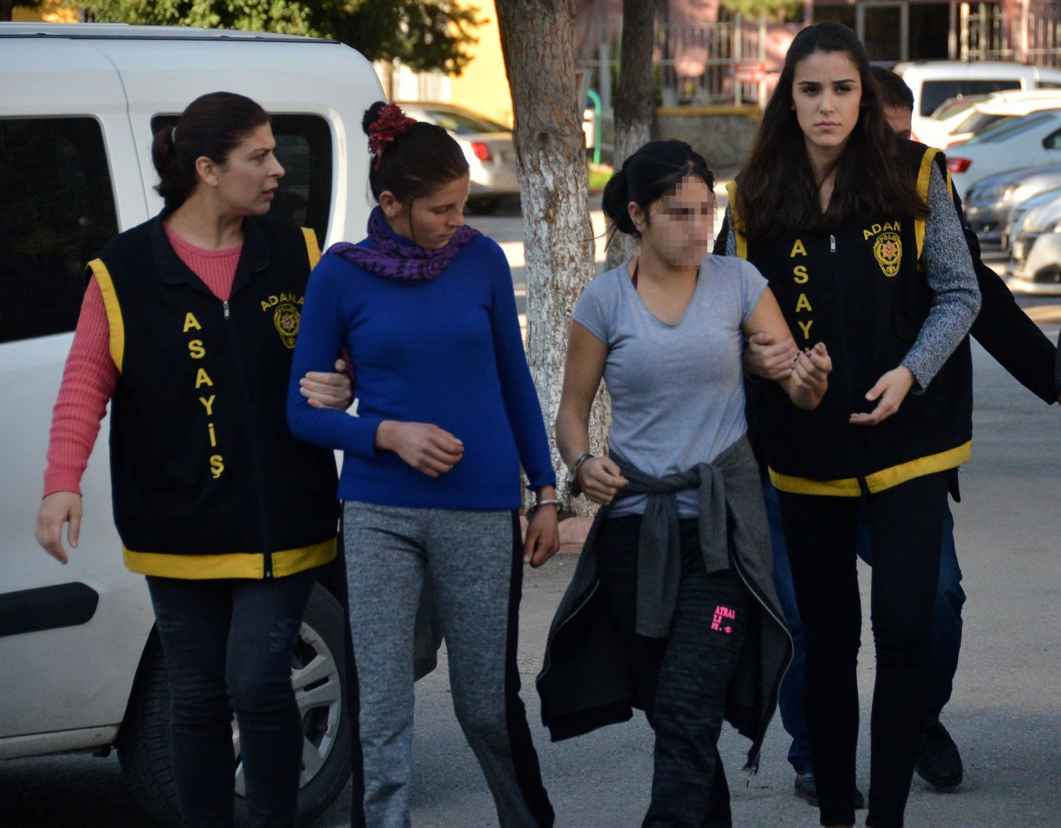 Yok böyle savunma, polis bile şaştı!
