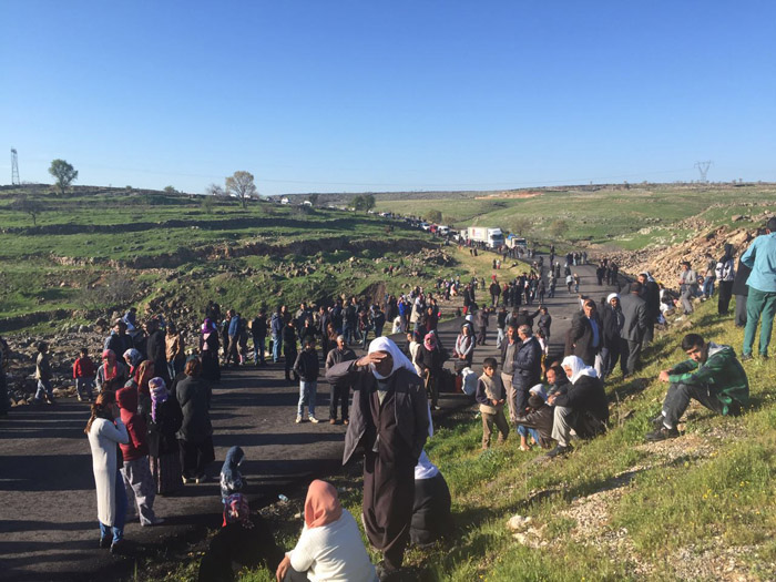 Duyan oraya akın etti, kilometrelerce kuyruk var!