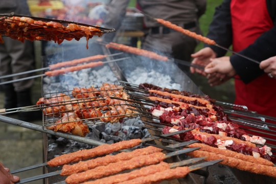 Kaymakam pişirdi, askerler yedi