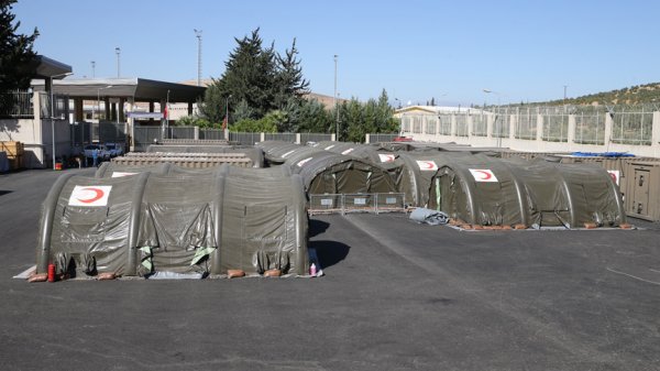 TSK'dan sınıra seyyar ilk yardım hastanesi
