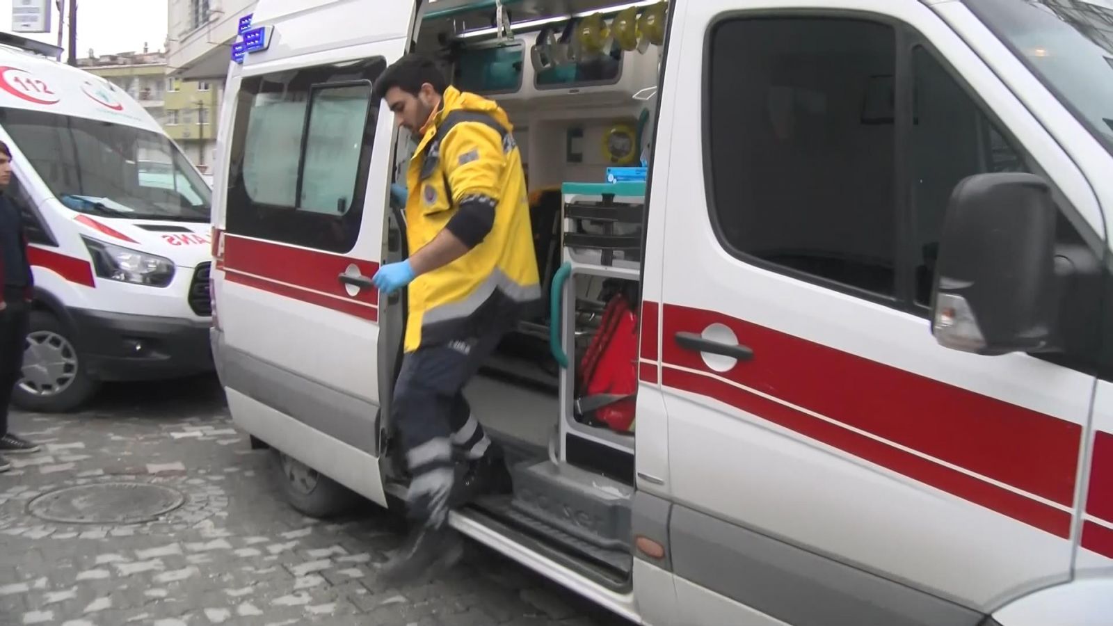 Esenyurt Belediyesinde kız arkadaşını pompalı tüfekle öldüren zanlı intihar etti