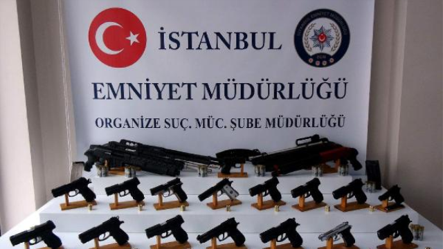 İstanbul'da uyuşturucu ile mücadele derneğinden cephanelik çıktı