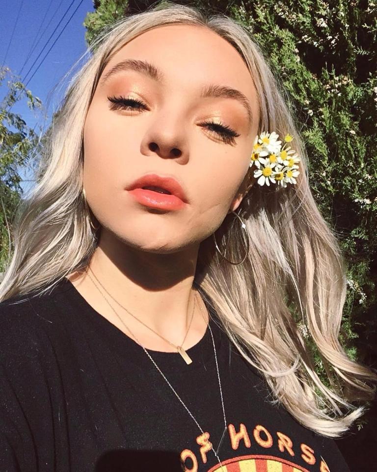 Ünlü oyuncu Taylor Hickson sette kaza geçirdi!