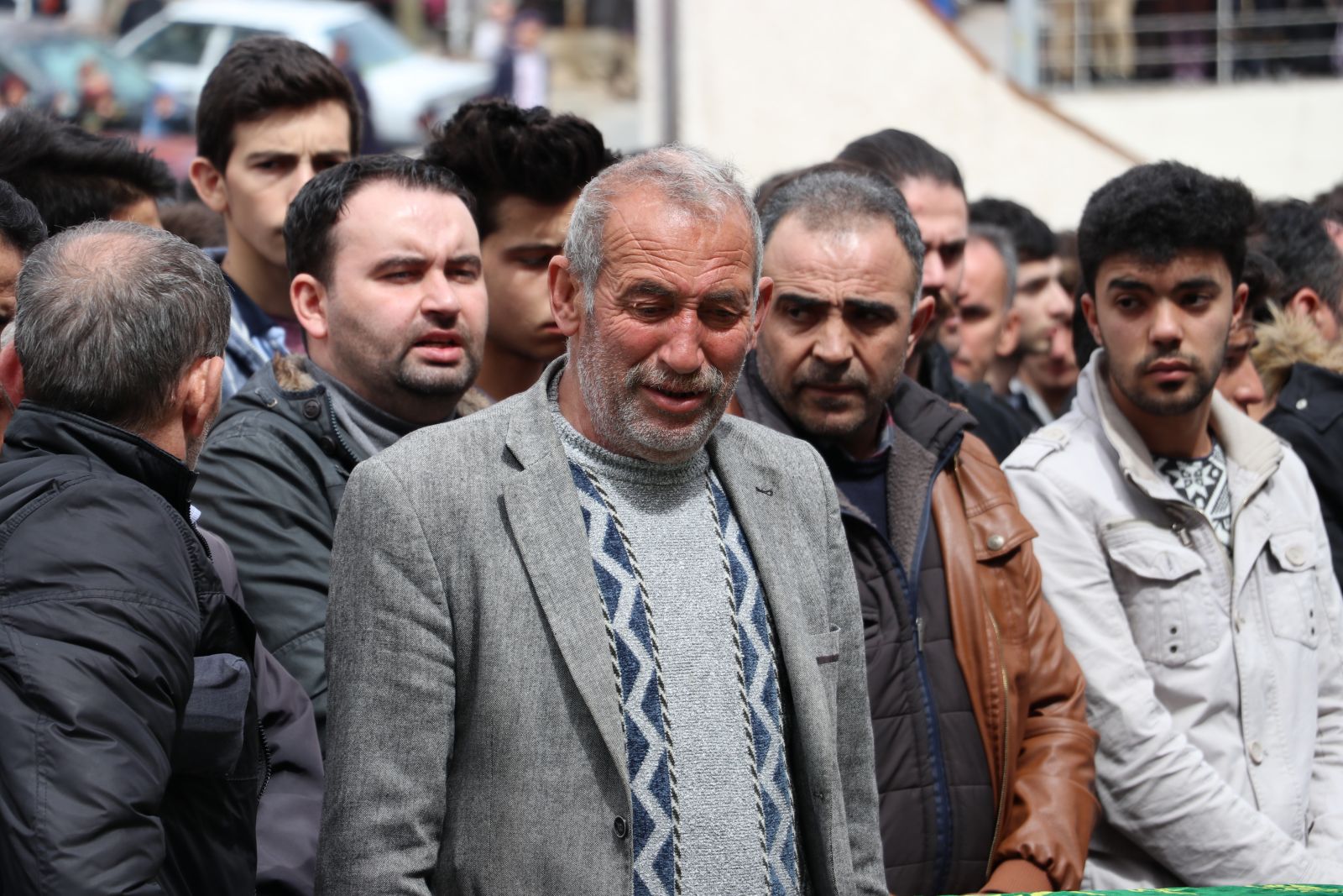 Denizli Tavas'taki trafik kazasında hayatını kaybeden 5 gencin cenazesi toprağa verildi