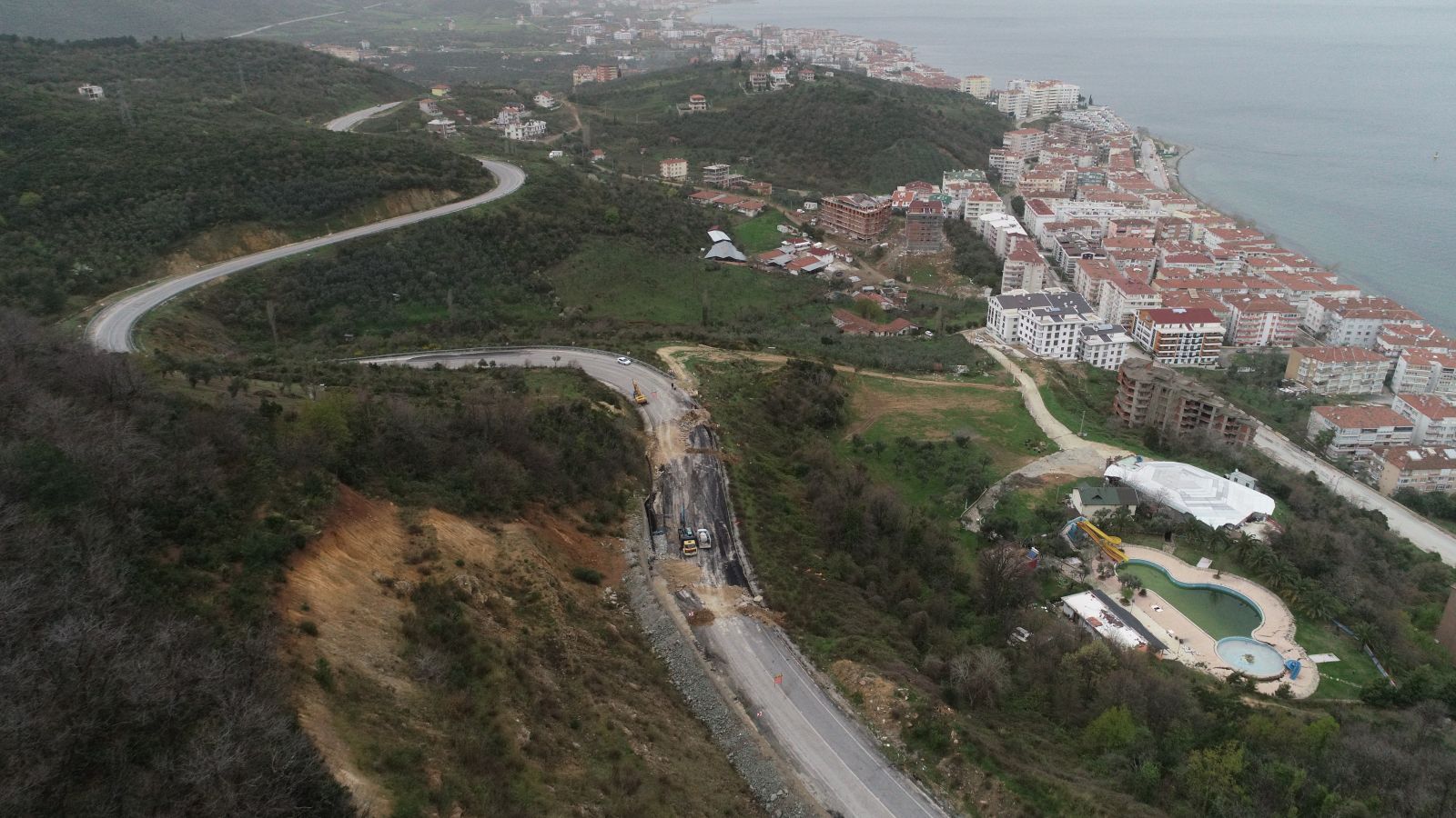 Yalova'daki toprak kayması! Evler boşaltılıyor
