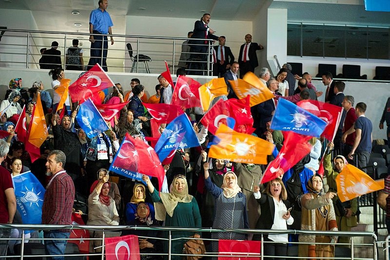 AK Parti seçim beyannamesini açıkladı