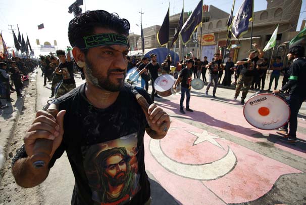 Irak'ta Türk bayrağını yırttılar!