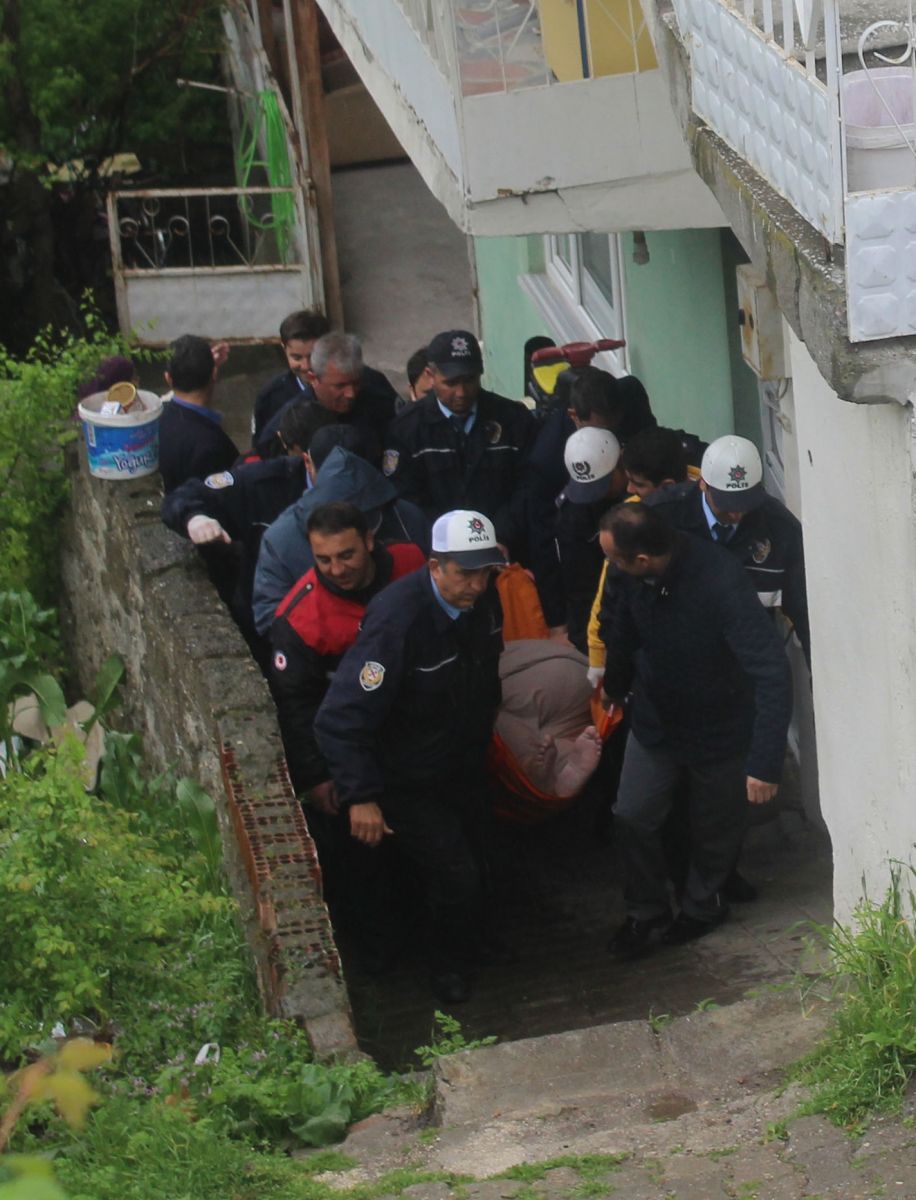 300 kiloluk cinsel istismar zanlısı ambulansla gözaltına alındı