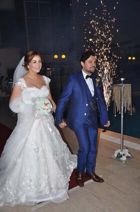 İngiliz gelin düğünde gözyaşlarını tutamadı