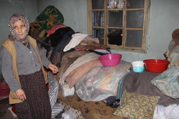 Yaşlı kadının feryadı yürek dağladı
