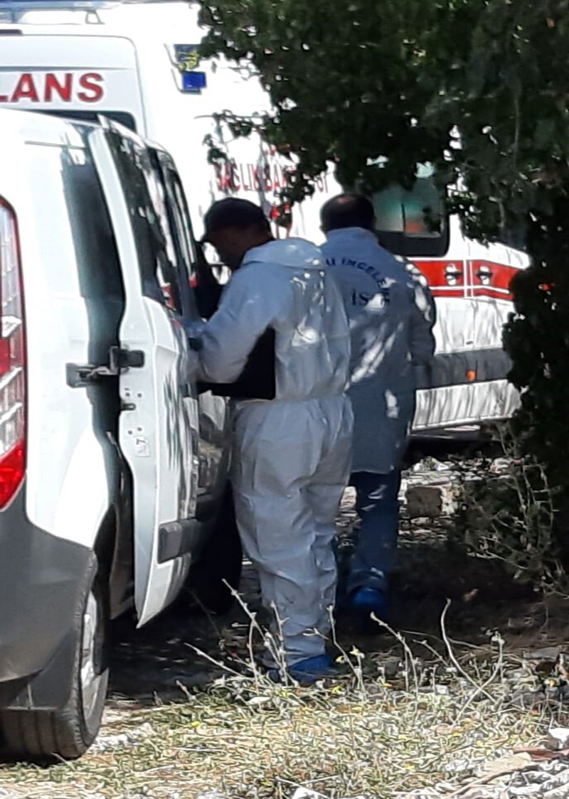 Başkent'te dehşet! Baba çocuğunun yanında karısını öldürdü