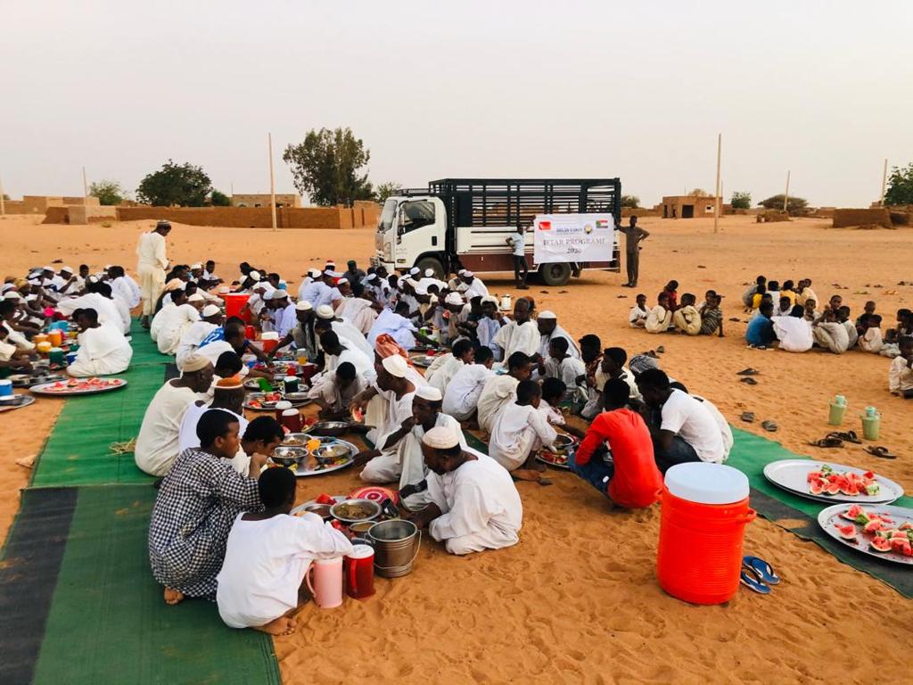 İhlas Vakfı hayırseverlerin bağışlarını ihtiyaç sahiplerine ulaştırıyor
