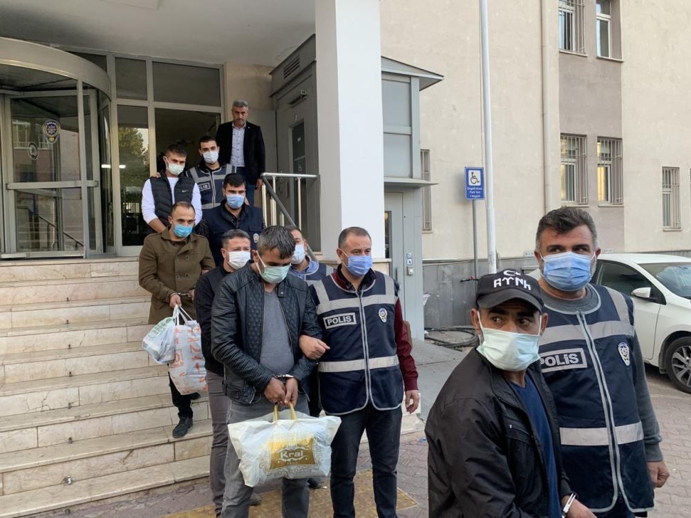 Hakkında 4 yıldan fazla hapis cezası olan 67 yaşındaki kadın yakalandı