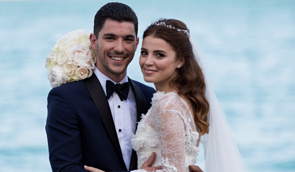 Ünlü oyuncu Ezgi Eyüboğlu ve Kaan Yıldırım evlendi