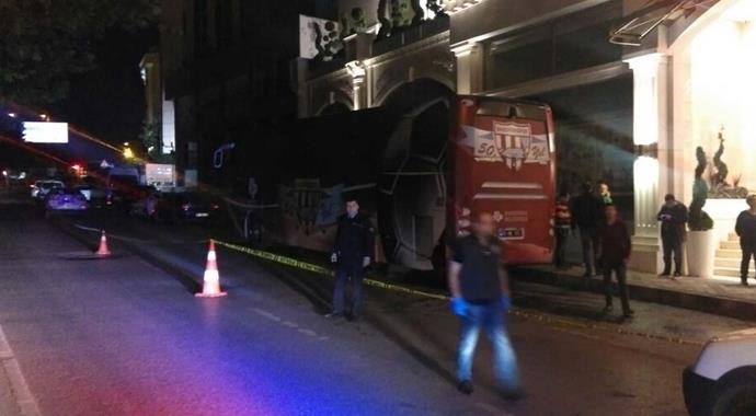 Bandırmaspor takım otobüsüne silahlı saldırı