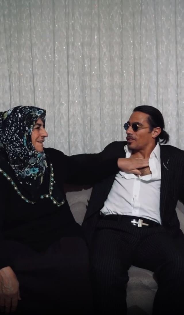 2 yıl sonra annesine kavuşan Nusret’e tepkiler üst üste geldi!