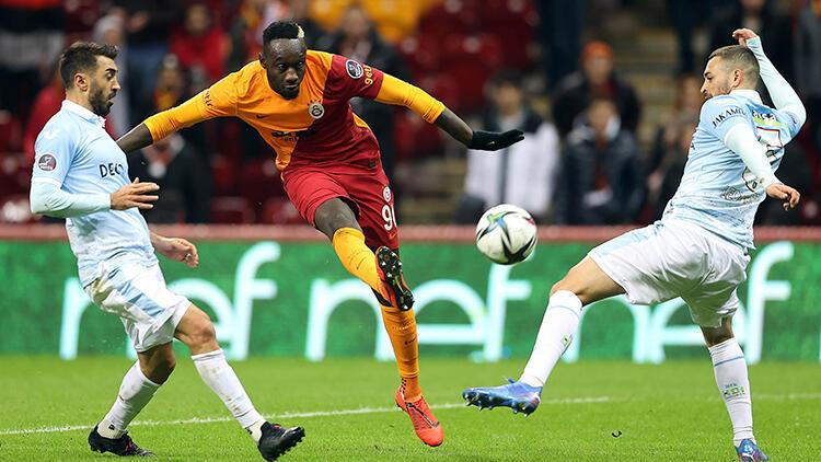 Rıdvan Dilmen Emre Belözoğlu’nu öve öve bitiremedi!