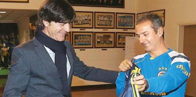 Fenerbahçe’ye Löw’den kötü haber! Üst düzey takım çalıştırmak istiyor