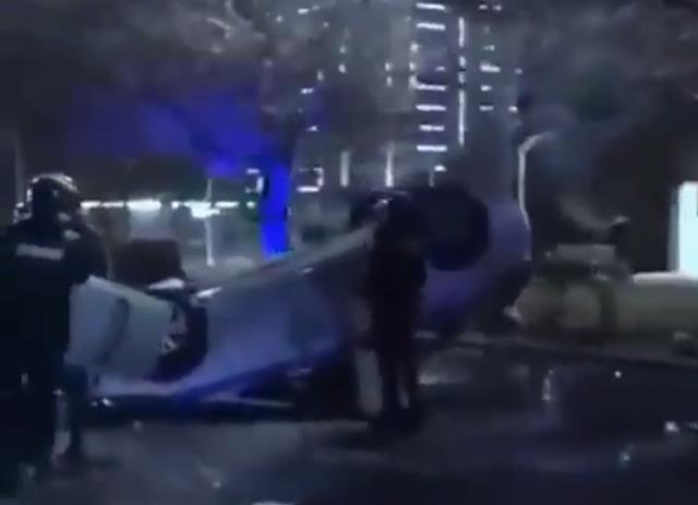 Kazakistan'da akaryakıt zammı halkı sokağa döktü: Hükümet istifa etmek zorunda kaldı