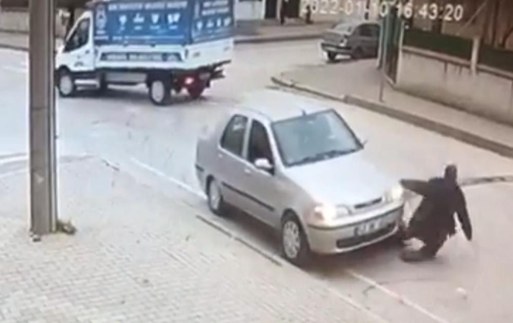 Bursa'da otomobilin çarptığı 5 yaşındaki çocuk öldü