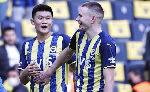 Fenerbahçe’de kriz büyüyor! 3 yıldız isim takımdan ayrılıyor