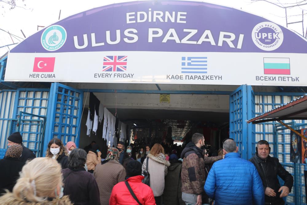 PCR testi kalktı, Ulus Pazarı doldu taştı