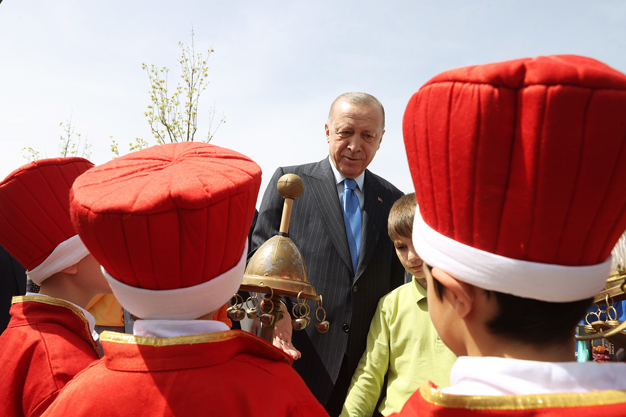 Cumhurbaşkanı Erdoğan'dan 23 Nisan mesajı