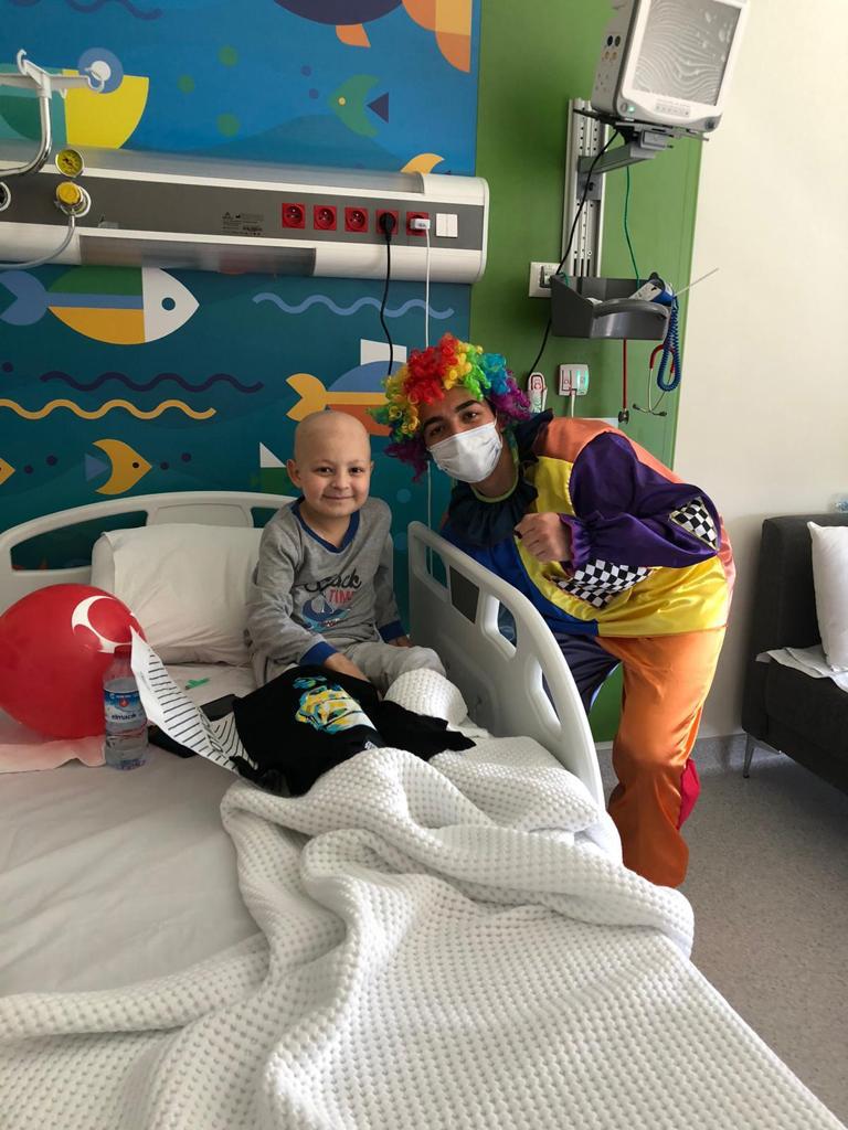 Onkoloji Hastanesi'nde bayram sevinci