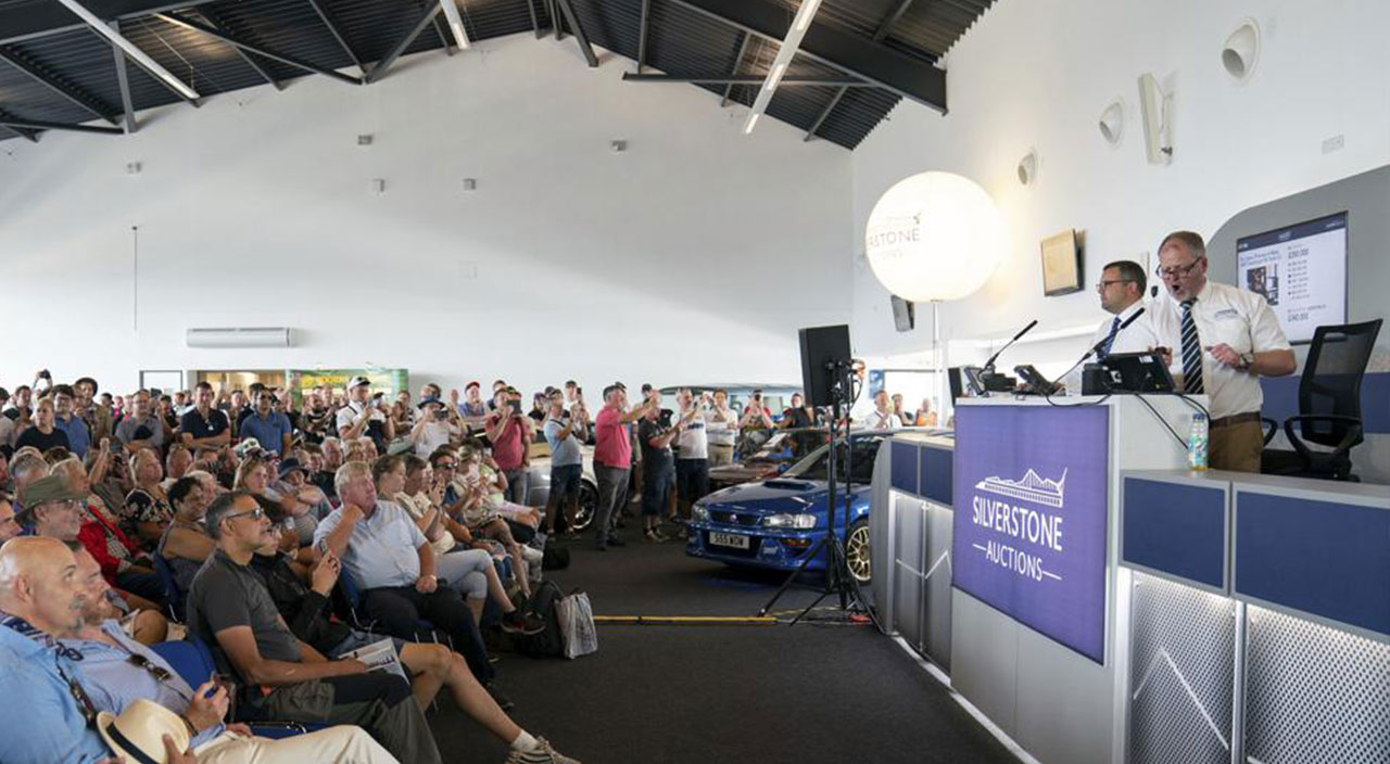 Otomobili 650 bin sterline satıldı