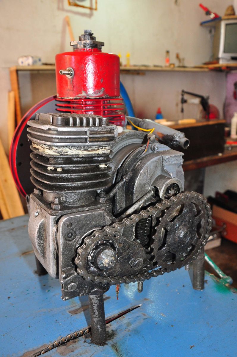 Manisalı marangoz hava ile çalışan motor üretti