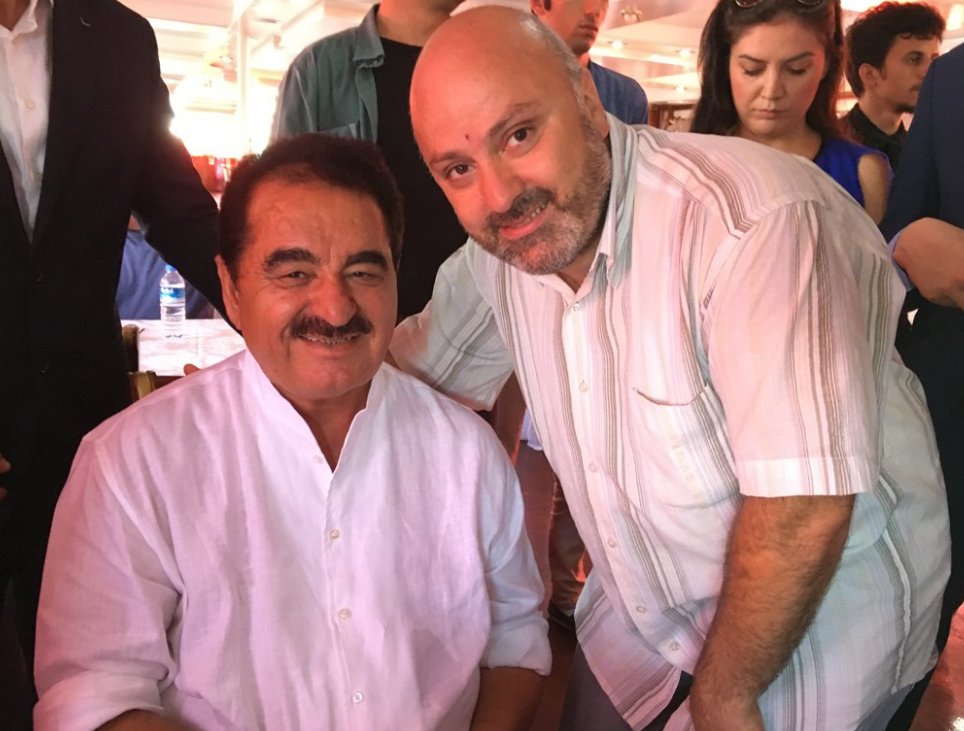 Sanatçılar 5 vapurla Yenikapı'ya gitti