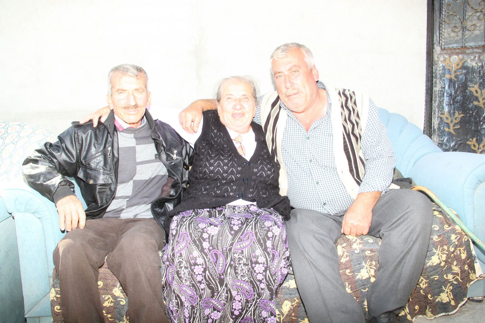 70 sene varlıkların habersiz yaşadığı kardeşlerini tesadüfen buldu