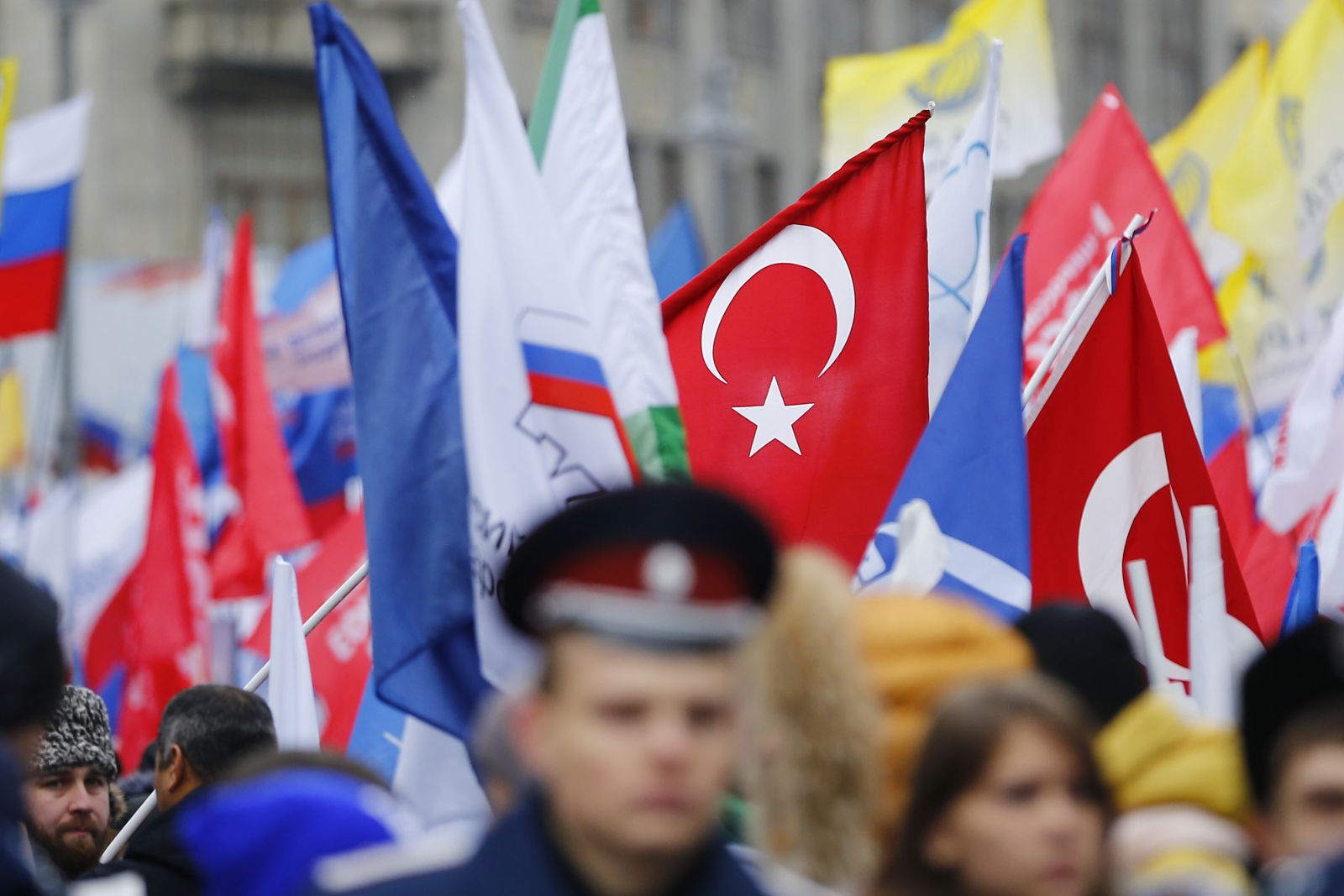 Rusya'da 80 bin kişilik yürüyüş