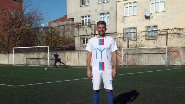 Fenerbahçeli eski futbolcu, amatörde oynuyor
