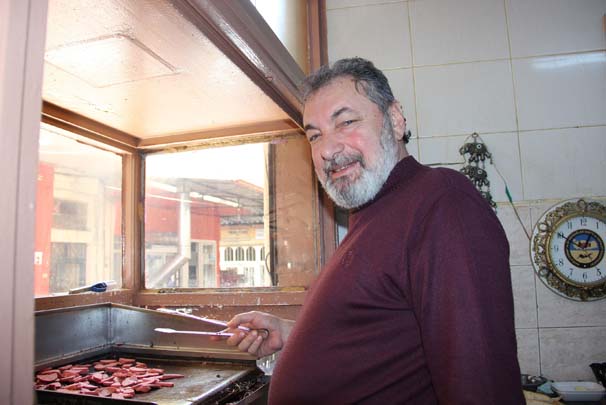 Tost yemek için şehir dışından geliyorlar