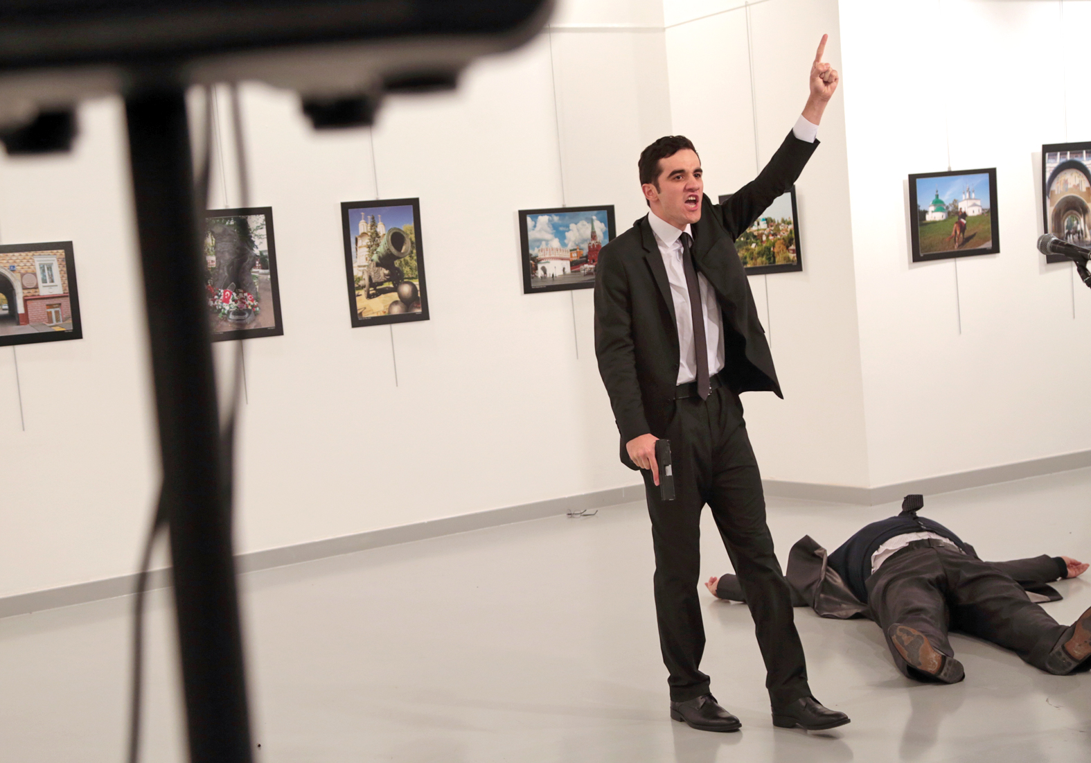 FETÖ'cü polis Rus Büyükelçiyi Ankara'da öldürdü