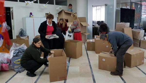 Bir fotoğrafla öğrencilerini ısıttı