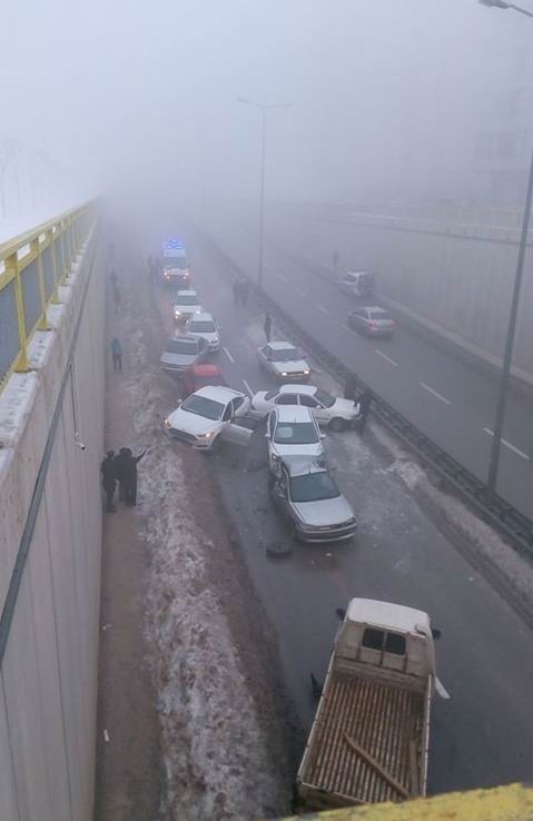 Konya’da feci kaza, 32 araç birbirine girdi