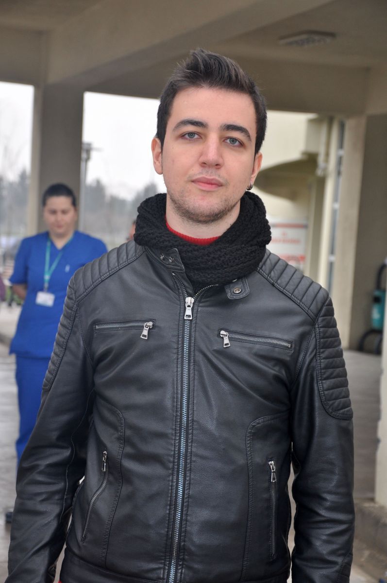 Hastanede olay çıkardı, görevliyi bıçak tehdidiyle rehin aldı!