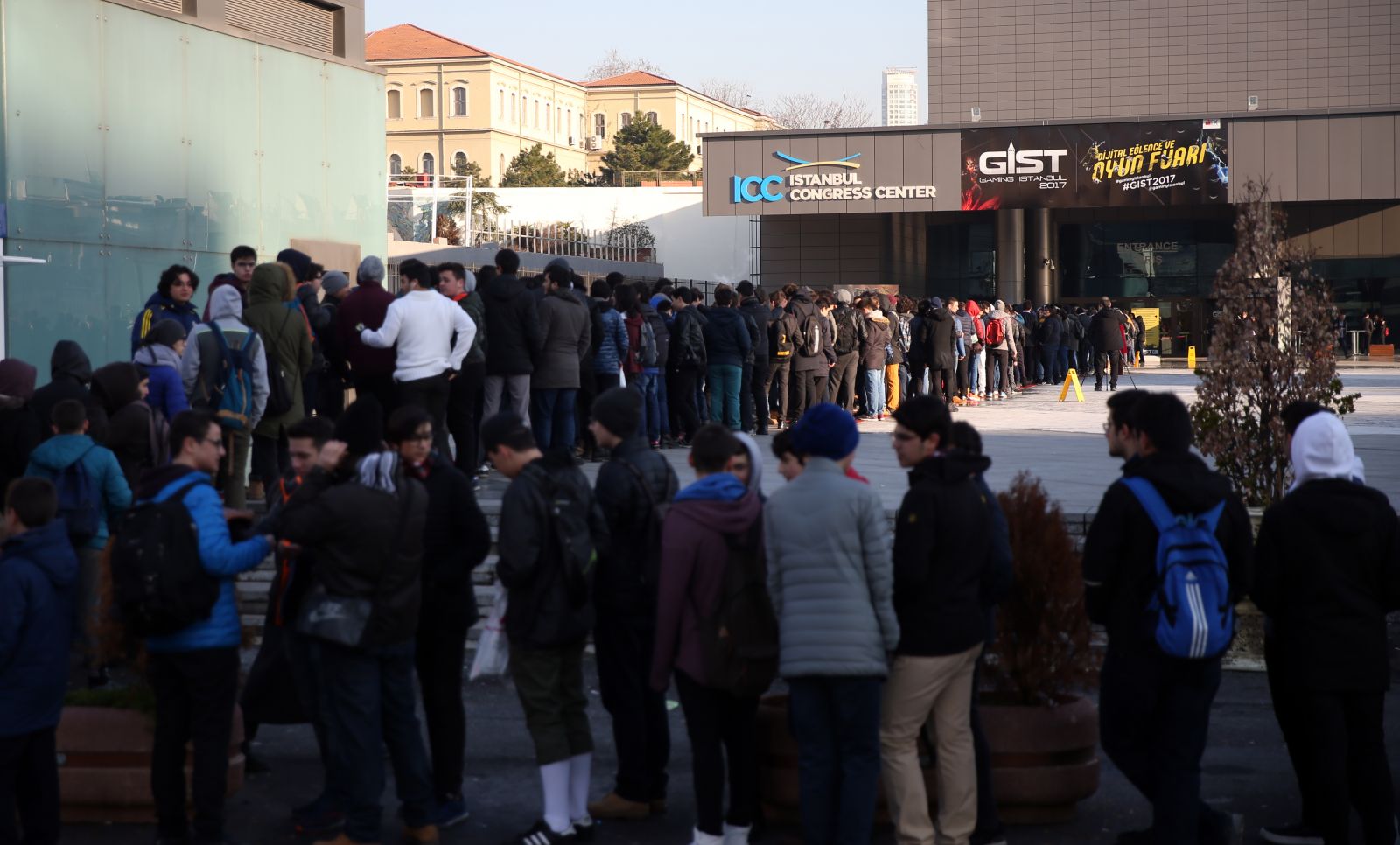 Gaming İstanbul kapılarını açtı, oyun tutkunları akın akın oraya gidiyor!