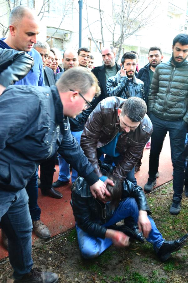 Çocuk tacizcisi sapığa vatandaştan linç girişimi