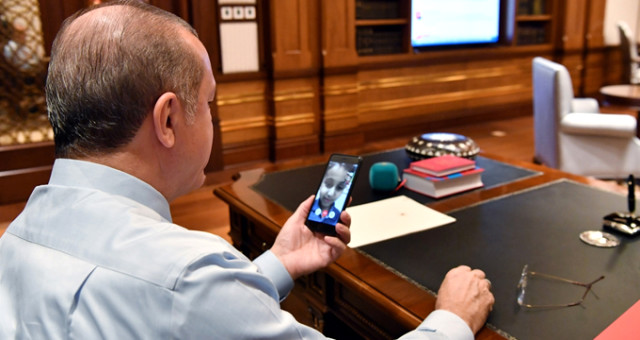 Cumhurbaşkanı Erdoğan lösemi hastası Küçük Bedirhan'ı görüntülü aradı