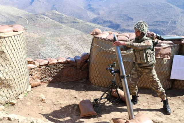 Mehmetçik, teröristlerin geçiş güzergahını yerle bir etti!