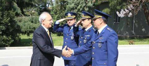 Skandal! Askerler Kılıçdaroğlu'na selam durdu