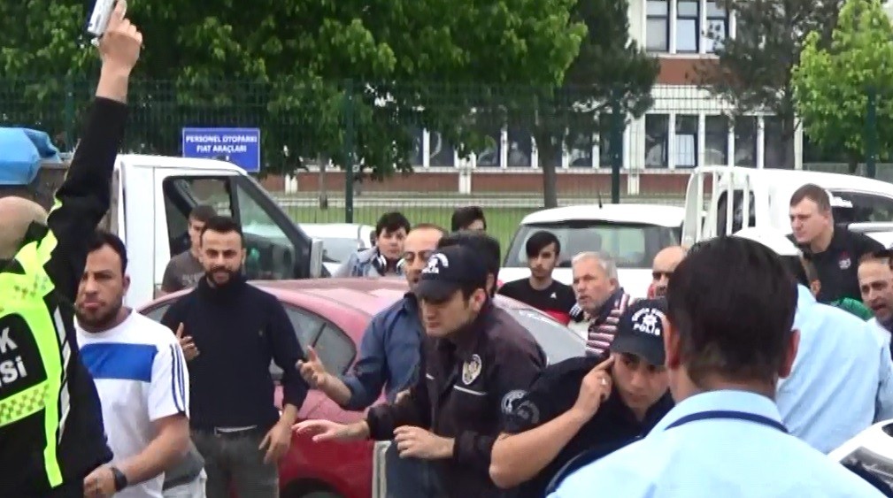 Bursa'da ölümlü kaza sonrası ortalık karıştı, polis havaya ateş açtı